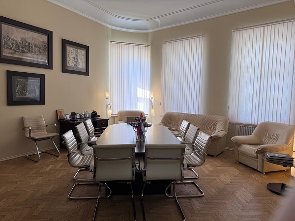 Большая переговорная в московском офисе